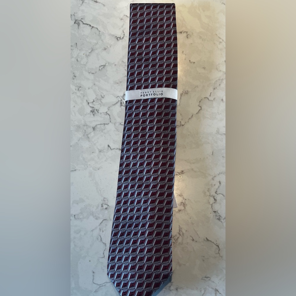 Perry Ellis Portfolio Maroon and Silver Geometric Tie